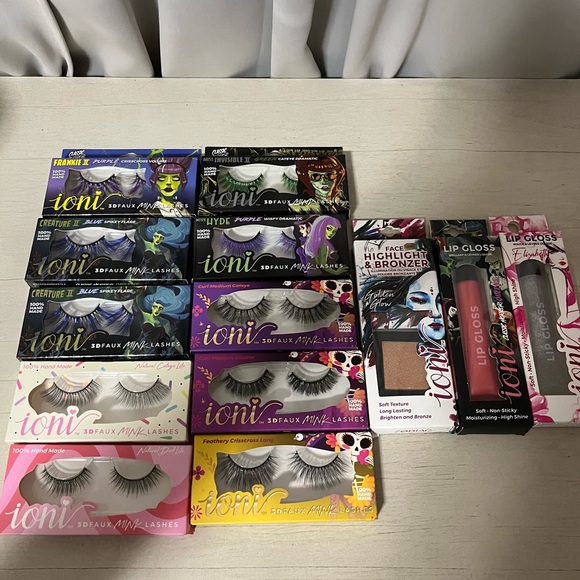 Ioni cosmetics bundle - Picture 1 of 4